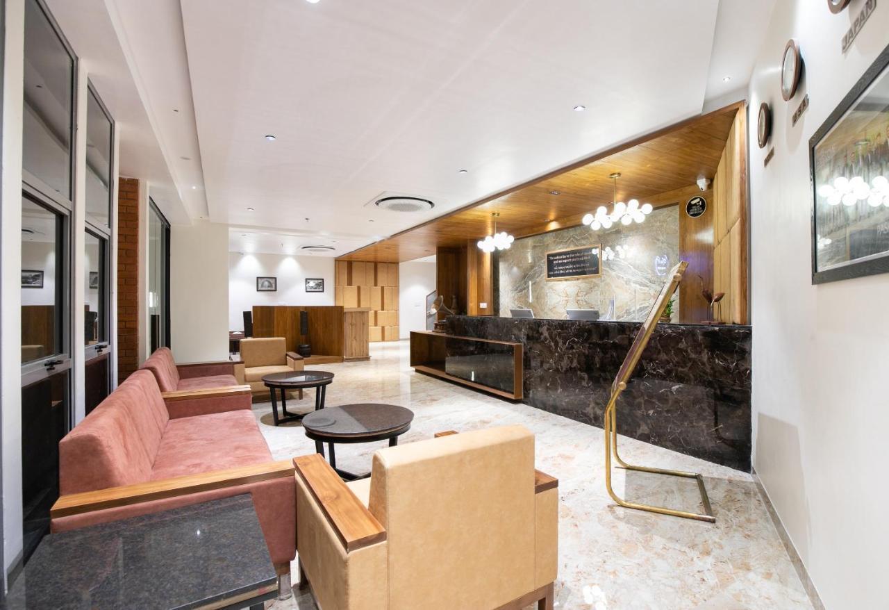 Palette - Hotel Welcome Kadi Exterior foto