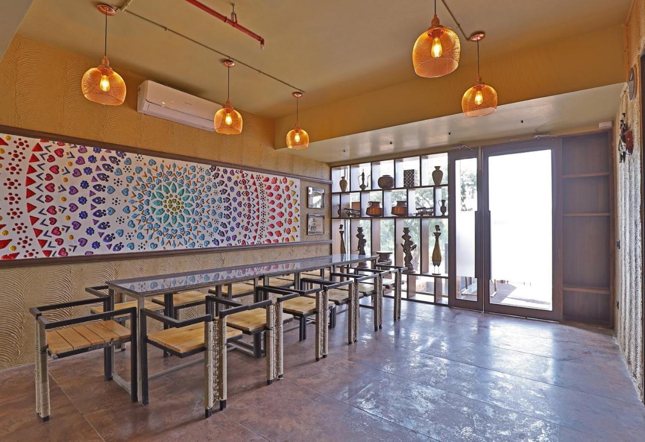Palette - Hotel Welcome Kadi Exterior foto